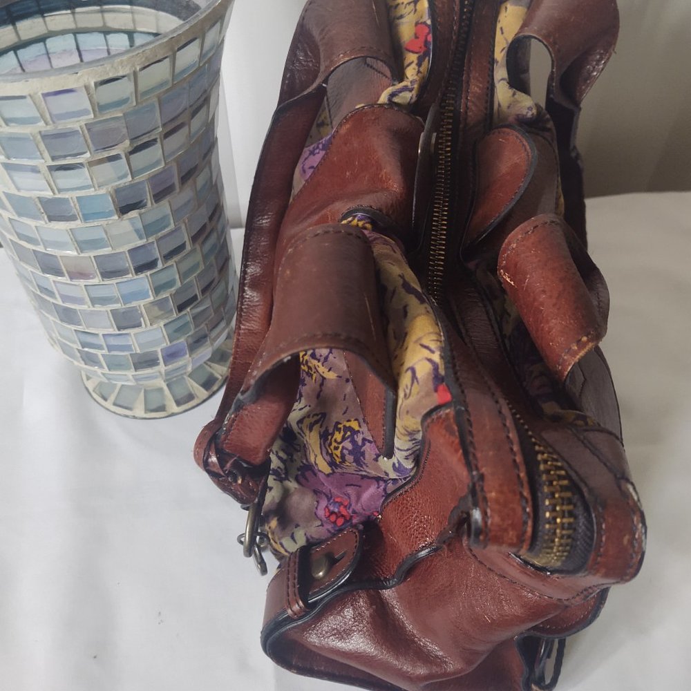 Fossil purse. Unique leather and durable printed